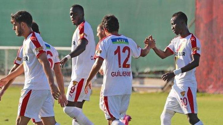 Göztepede Ndiaye formayı kaptı