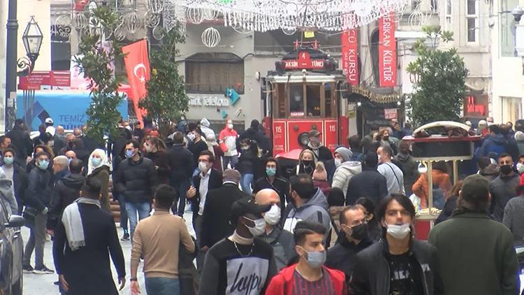 İstiklal Caddesinde koronavirüs denetimleri sürüyor