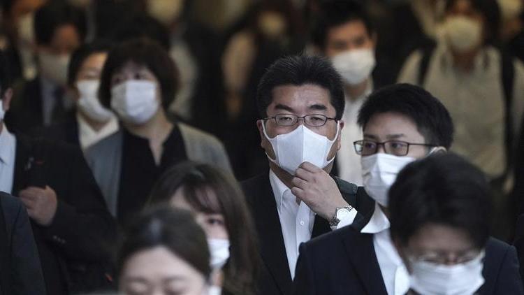 Tokyo’da Kovid-19 uyarı seviyesi en yükseğe çıkarıldı