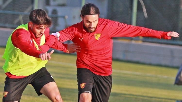 Göztepe’de Napoleoni iyileşti, forma bekliyor