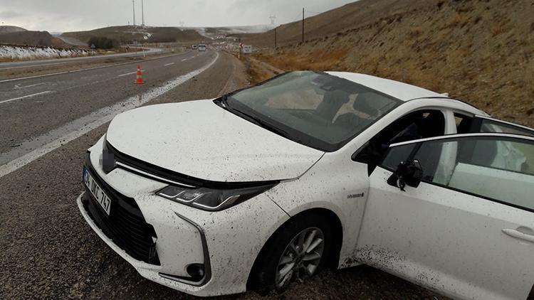 Gürün’de otomobil takla attı: 1’i ağır 3 yaralı