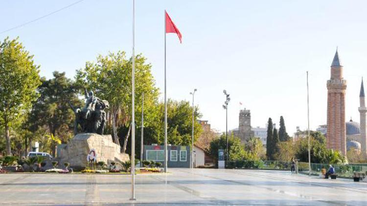 Yasaklar yanlış anlaşılınca sokaklar boş kaldı