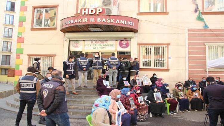 HDP önündeki eylemde 446ncı gün; aile sayısı 176 oldu