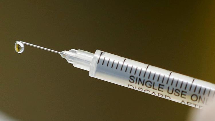 Son dakika: Oxford aşısının yüzde 70 koruma sağladığı açıklandı