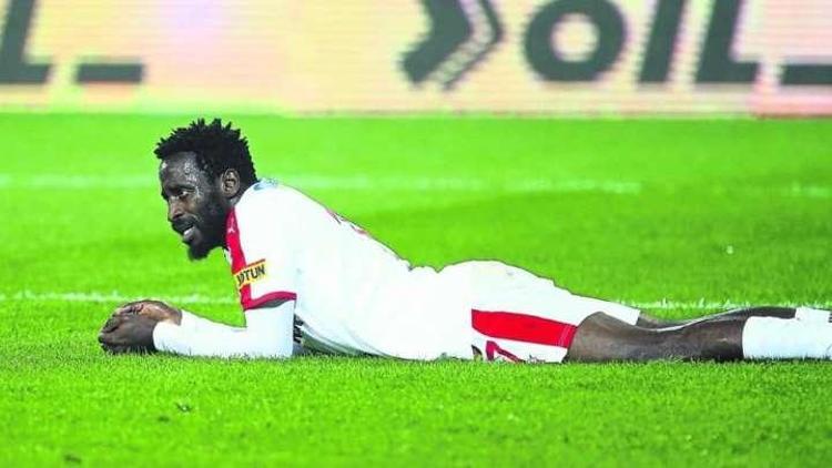 Göztepe’de Andre Poko, milli takım kampından hala dönmedi