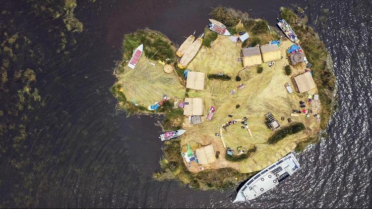 Zengin kültürüyle kendine hayran bırakan Titikaka Gölü