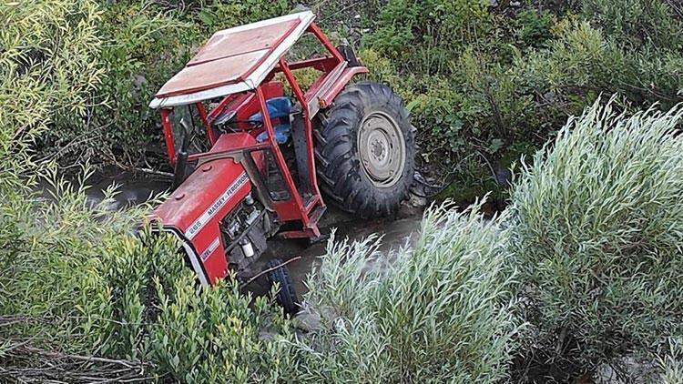 Aydında devrilen traktörün sürücüsü öldü