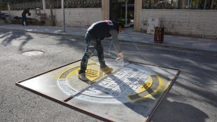 Kızıltepede yol yenileme çalışması sürüyor