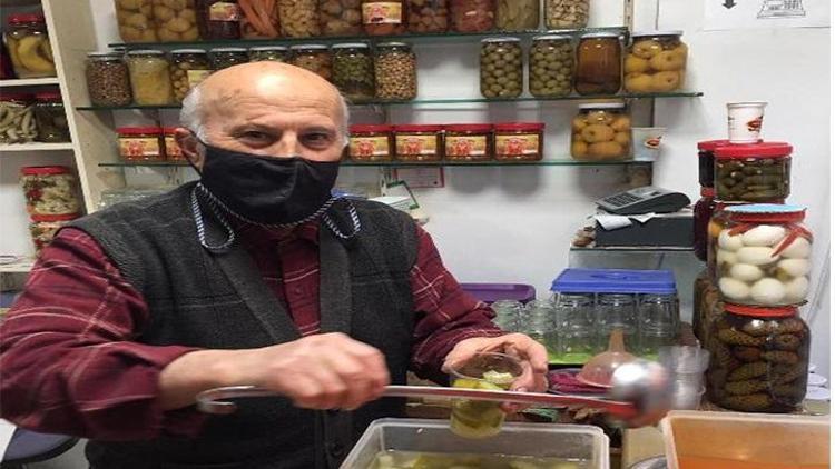 Muzdan yumurtaya kadar 85 çeşit turşu yapıyor