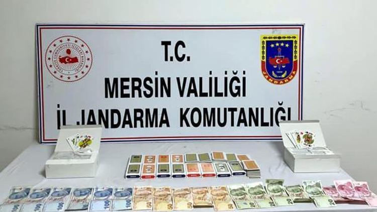 Mersinde kumar oynarken yakalanan 11 kişiye 79 bin lira ceza