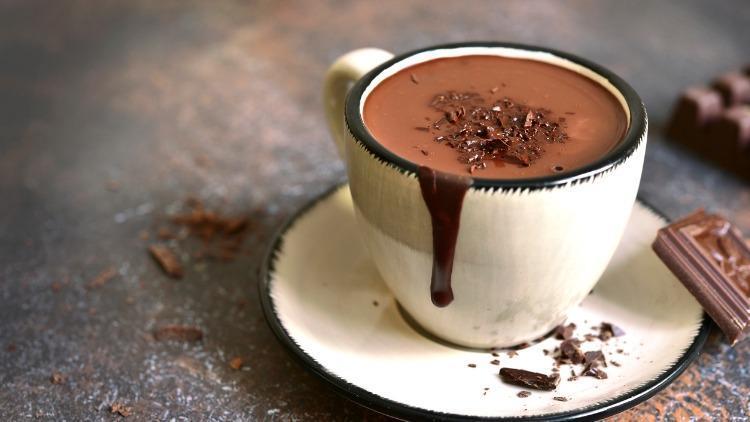 Kalorisi Düşük, Lezzeti Büyük: Ev Yapımı Sıcak Çikolata