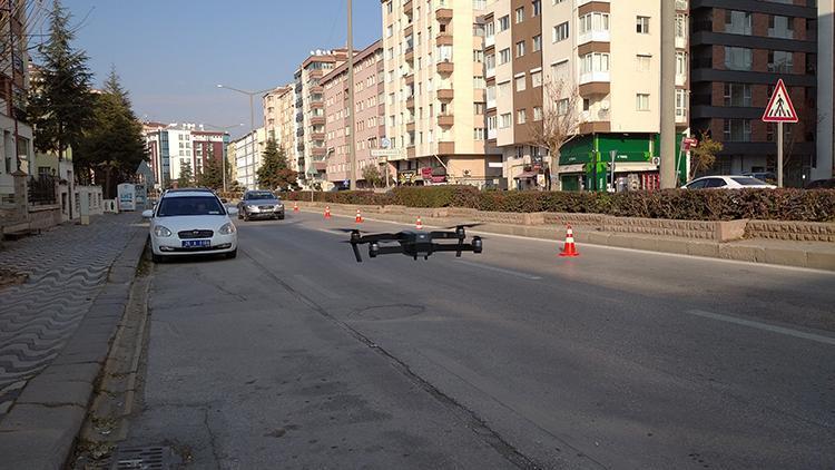 Eskişehir’de drone ile yaya geçidi denetimi