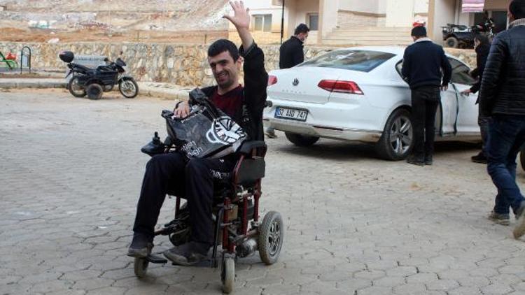 Sosyal medyadan örgütlenerek engellilere yardım ettiler