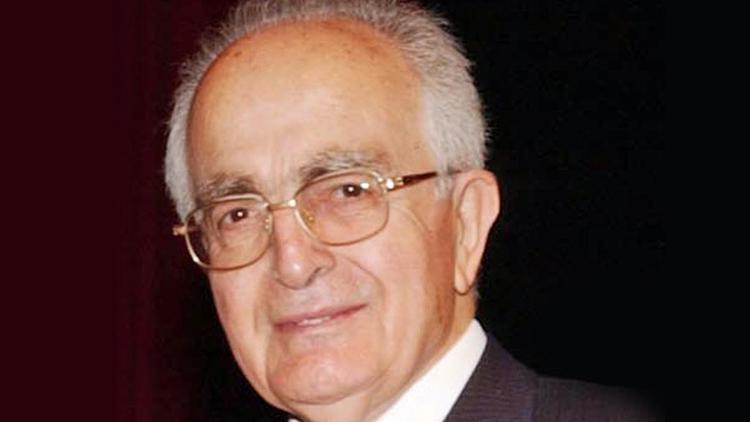 Eski bakanlardan Nevzat Ayaz İstanbulda hayatını kaybetti