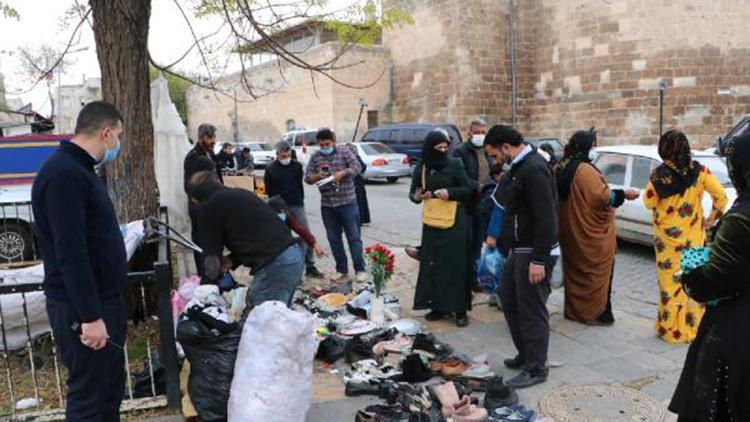 Suriyelilerin satış yaptığı pazar, tedbirlere uyulmayınca kaldırıldı