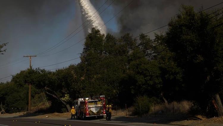 Californiada yangınlar sürüyor, büyük çaplı tahliyeler devam ediyor