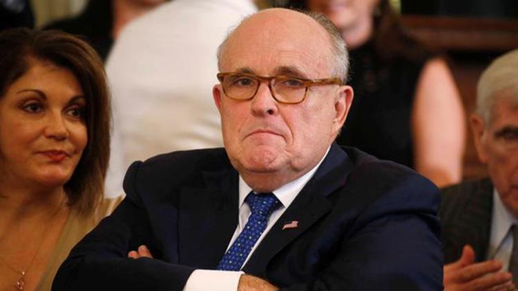 Trumpın avukatı Rudy Giulianinin Kovid-19 testi pozitif çıktı
