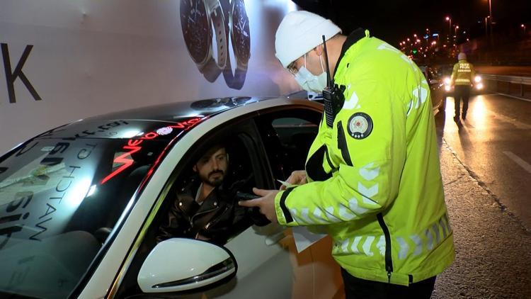 İstanbulda sokağa çıkma kısıtlaması denetimleri sürüyor