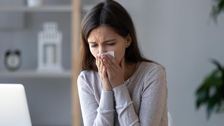 Grip ve soğuk algınlığı ile Covid-19 belirtileri nasıl ayırt edilebilir?