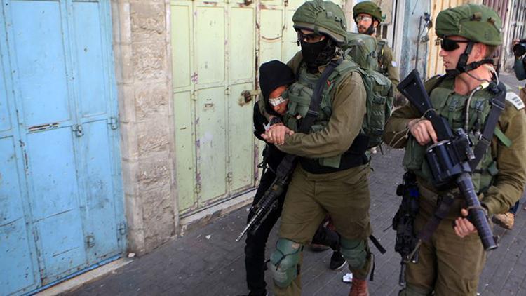 Son dakika... İsrail güçleri Batı Şeriada 5 evi yıktı, 16 kişiyi gözaltına aldı