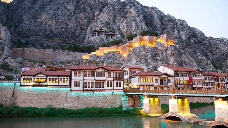 Şehzadeler Şehri: Amasya