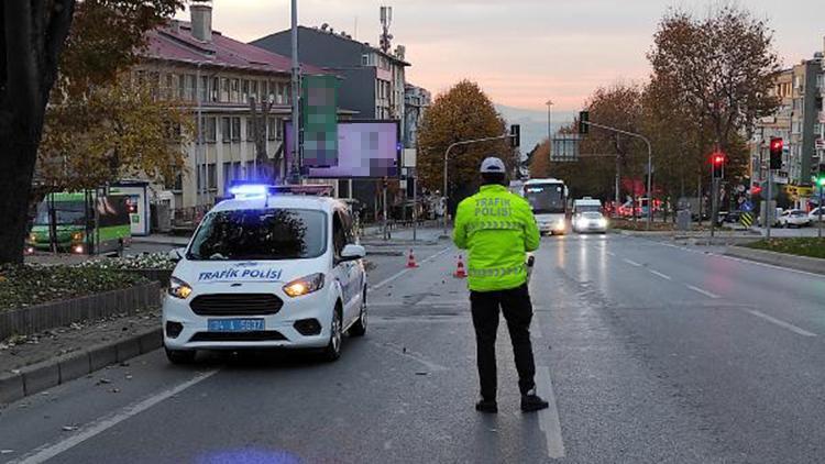 Beşiktaşta toplu taşıma araçlarında koronavirüs denetimi