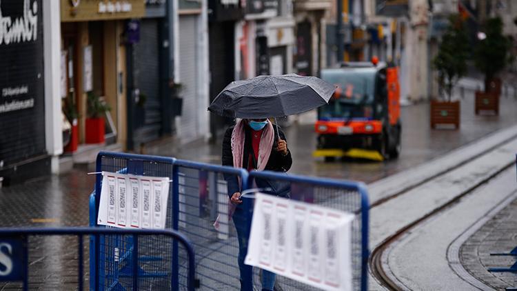 Taksim Meydanı ve İstiklal Caddesinde sessizlik hakim