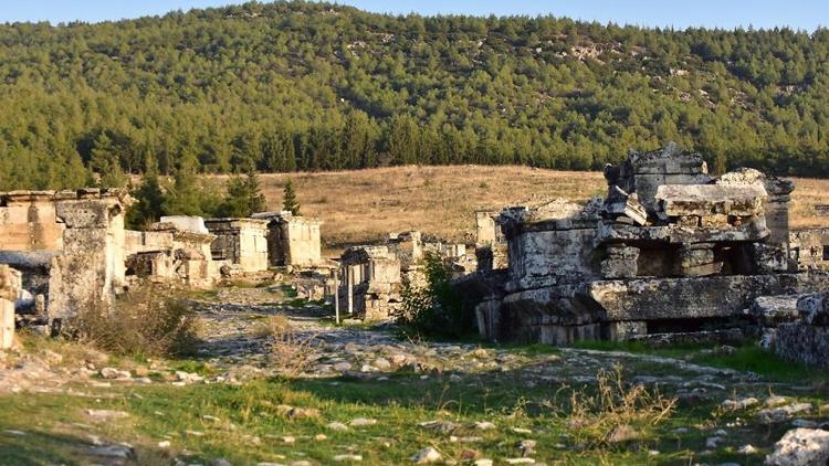 Depremle yok olan antik kent Hierapolis