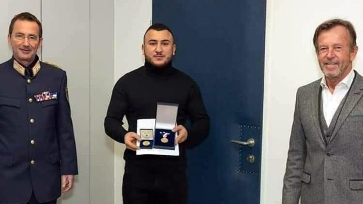 Avusturyada kahraman Türk gençlerine şeref madalyası