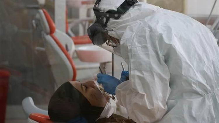 Diyarbakırda koronavirüs riskine karşı diş tedavileri özel kabinlerde yapılıyor