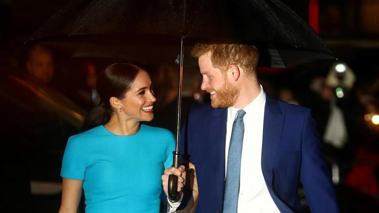 Dev şirketten flaş karar Meghan ve Harry’le imzalar atıldı