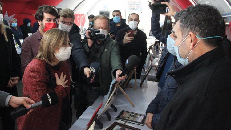 Gaziantep Büyükşehir Belediye Başkanı Fatma Şahin, evlat nöbetindeki aileleri ziyaret etti