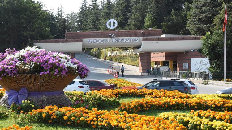 Anadolu Üniversitesi’nden ek sınav hakkı açıklaması yapıldı