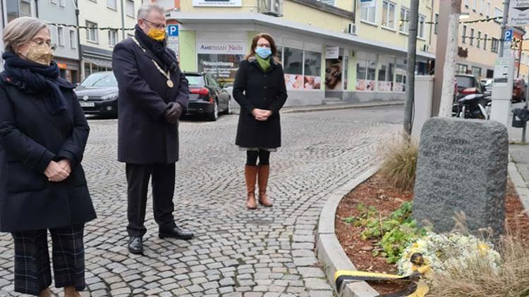 Schwandorf kurbanları için iki minik anma