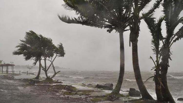 Fiji’yi vuran Yasa Kasırgasında 2 kişi öldü