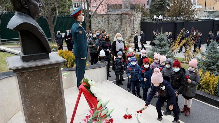 Rus Büyükelçi Karlov Ankarada anıldı