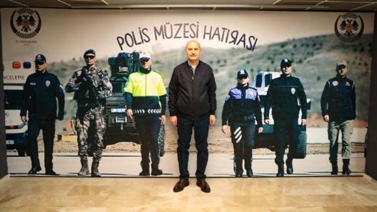 Bakan Soylu, Polis Müzesini ziyaret etti