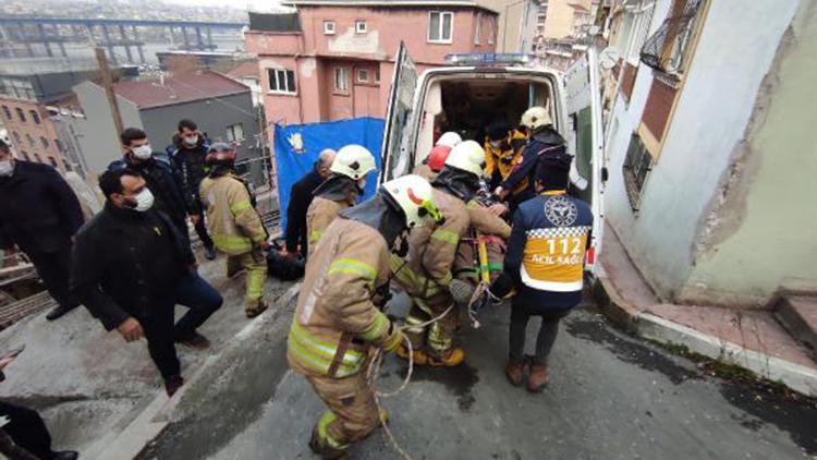 Beyoğlunda temele düşen inşaat işçisi kurtarıldı