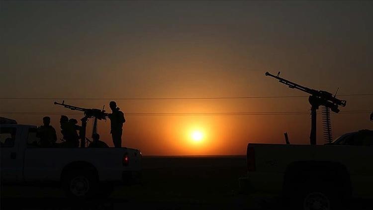 YPG/PKKlı teröristler Hasekede 2 haftada yüzlerce genci zorla silah altına aldı