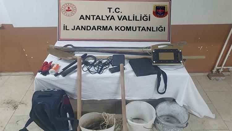 Antalyada kaçak kazıya suçüstü