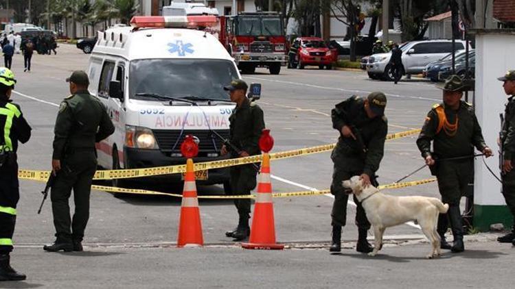 Kolombiyadaki silahlı saldırıda 5 kişilik aileyi katlettiler
