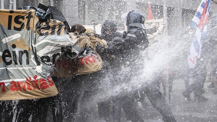 ‘Koronavirüs inkarcıları terör tehlikesi oluşturuyor’