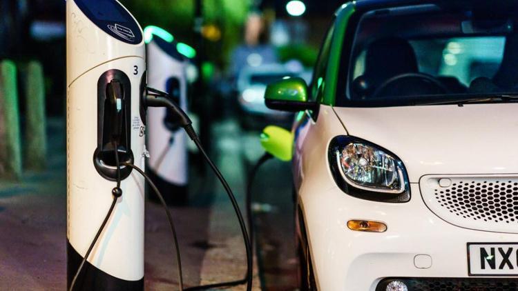 Almanya elektrikli araç yatırımında gaza bastı