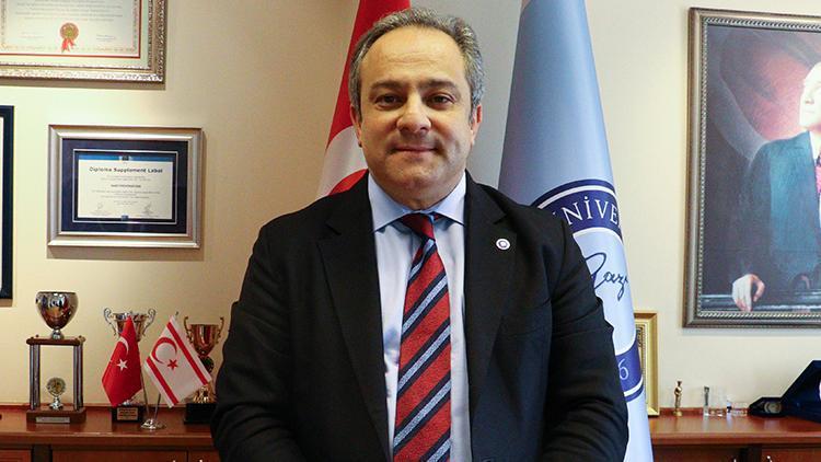 Prof. Dr. İlhandan koronavirüs uyarısı: Yılbaşında çekirdek aile içinde dahi temastan kaçınmak gerek