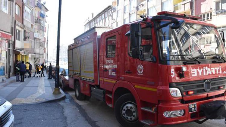 Evinde uyuyakalan kadın, ekipleri alarma geçirdi