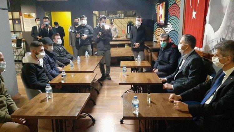 İstanbul Valisi Yerlikaya ve İçişleri Bakan Yardımcısı İnce, evsiz vatandaşları ziyaret etti