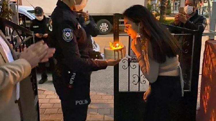 Polis ve zabıtadan üniversite öğrencisi genç kıza doğum günü sürprizi