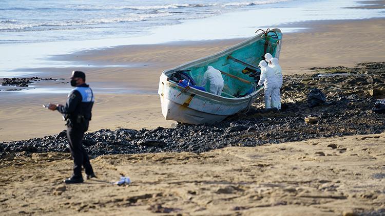 İspanya’da 4 göçmen teknede ölü bulundu