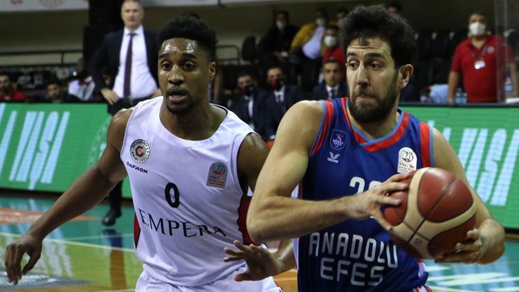 Empera Halı Gaziantep Basketbol: 60 - Anadolu Efes: 68