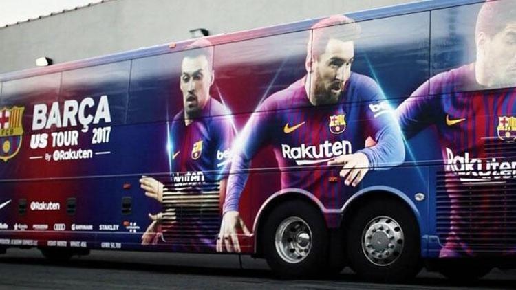 Barça tasarruf için otobüsle eve döndü